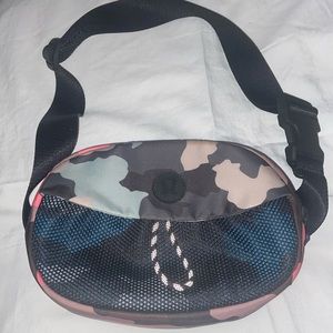 Lululemon fanny pack  Belt Bag Great Condition. Rare!